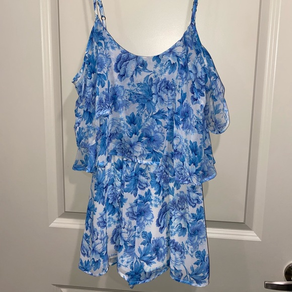 SHOW ME YOUR MUMU Blue Floral Romper 💙 - Picture 4 of 5